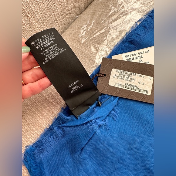 Authentic GUCCI summer shawl scarf royal blue with GG logo 140*140cm - Picture 6 of 11